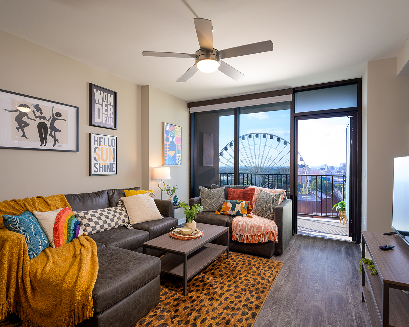 Apartments Near University of Minnesota The Standard at Dinkytown